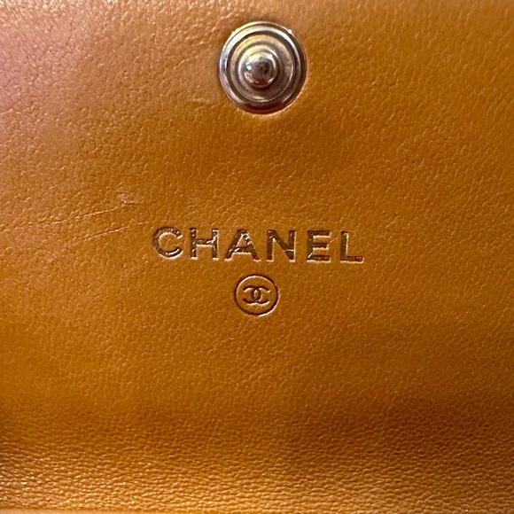 Chanel 19 Flap Coin Wallet On Chain - Picture 7 of 9